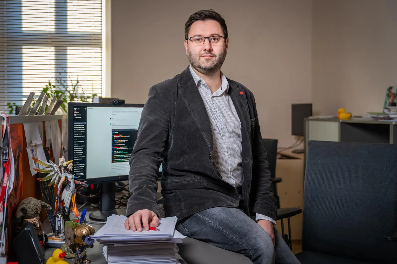 Umělá inteligence se vymiká kontrole. Přes 400 vědců chce mezinárodní úřad na její kontrolu
