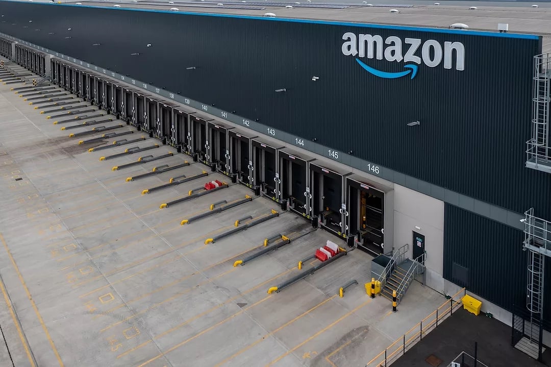 Pracovníci v Amazonu neví, kudy kam poté, co lidi v PO nahradila AI