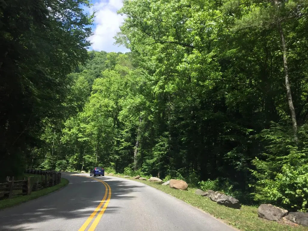 cades-cove_smooky-mountain-usa2