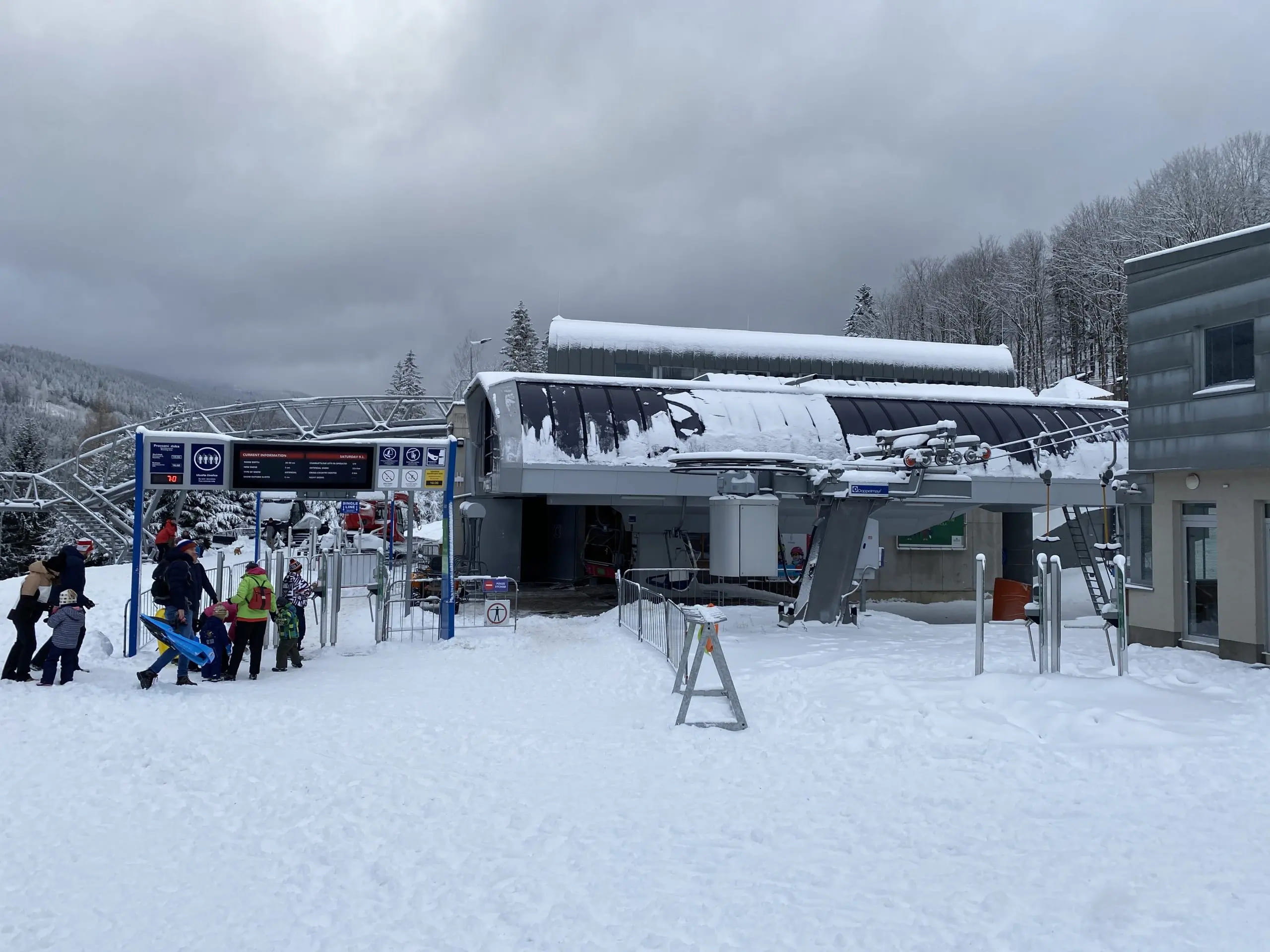 dolni-morava-cesta-k-lanovce-na-rozhlednu11-scaled