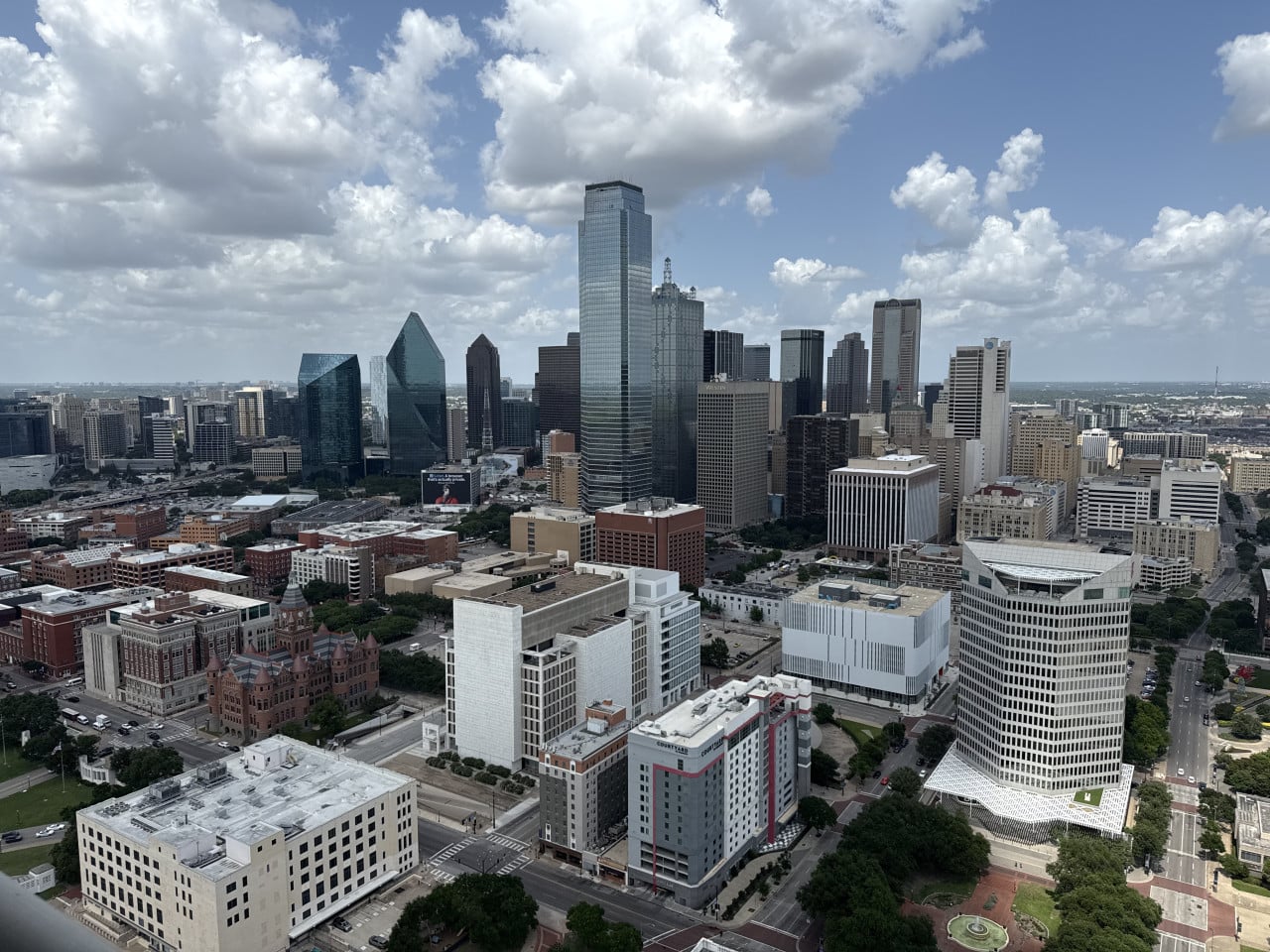 Downtown Dallas: procházka srdcem Texasu, která vám vyrazí dech