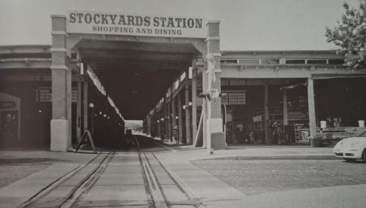 Stockyards Station se železnicí.