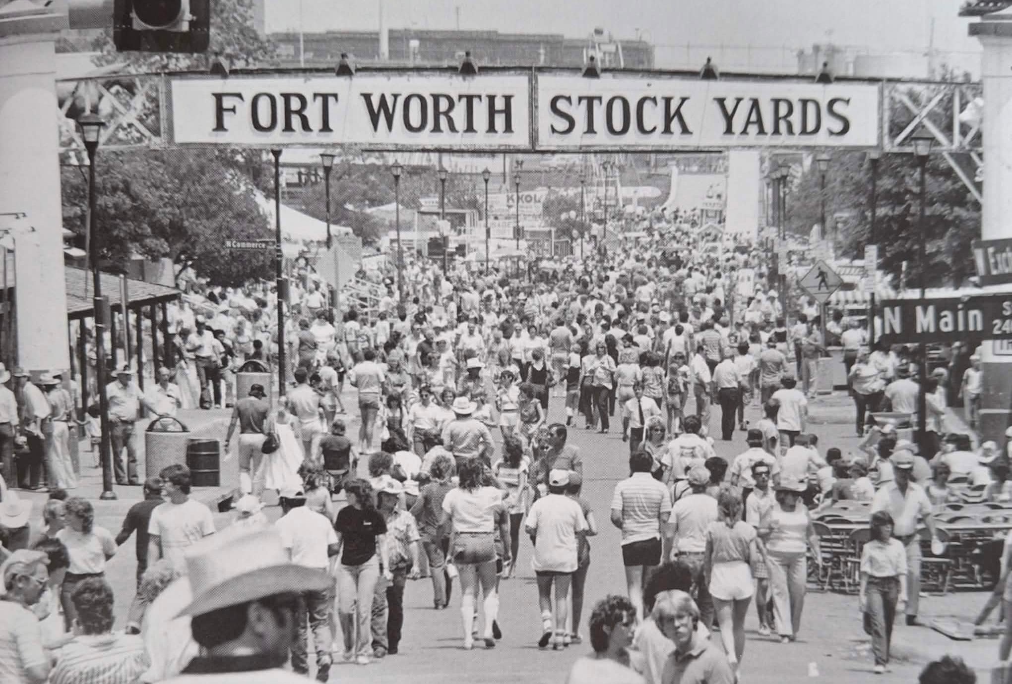 Fort Worth Stockyards se plní návštěvníky.