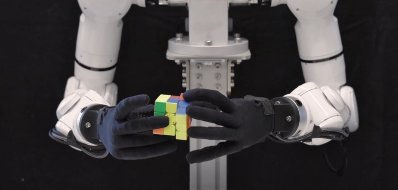 Genesis AI představila robotické ruce s prsty schopnými skutečné lidské manipulace