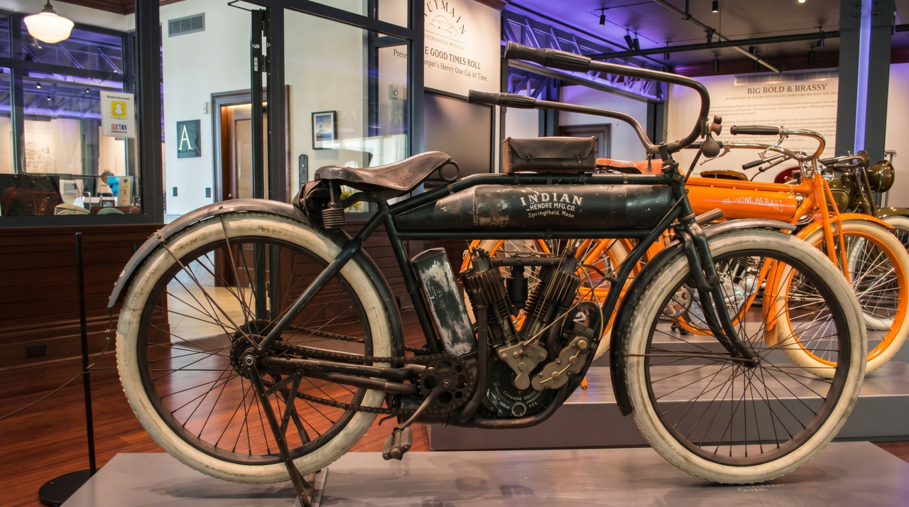 Motocykl značky Indian z roku 1909.
