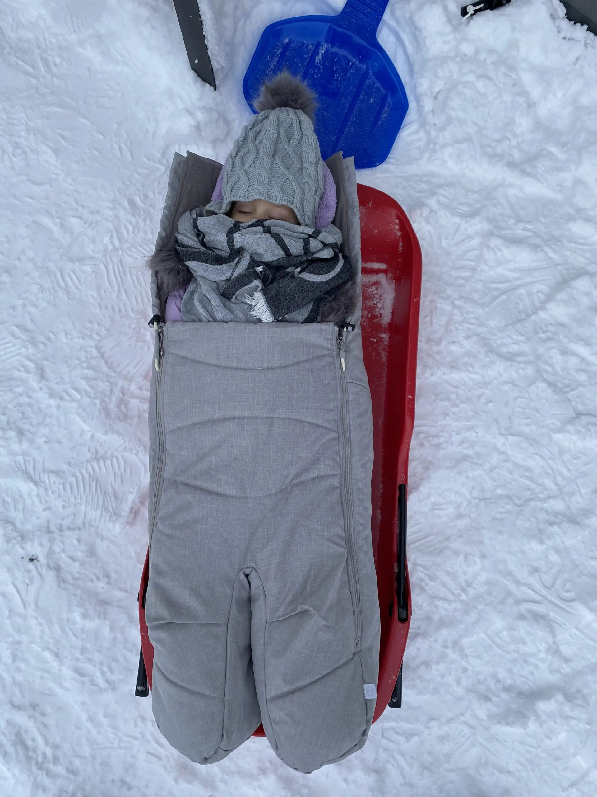 leia-spi-na-bobech-scaled