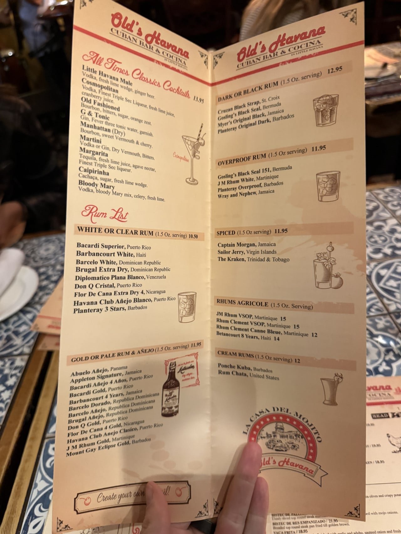 Otevřené menu Old’s Havana Cuban Bar & Cocina s koktejly a rumy