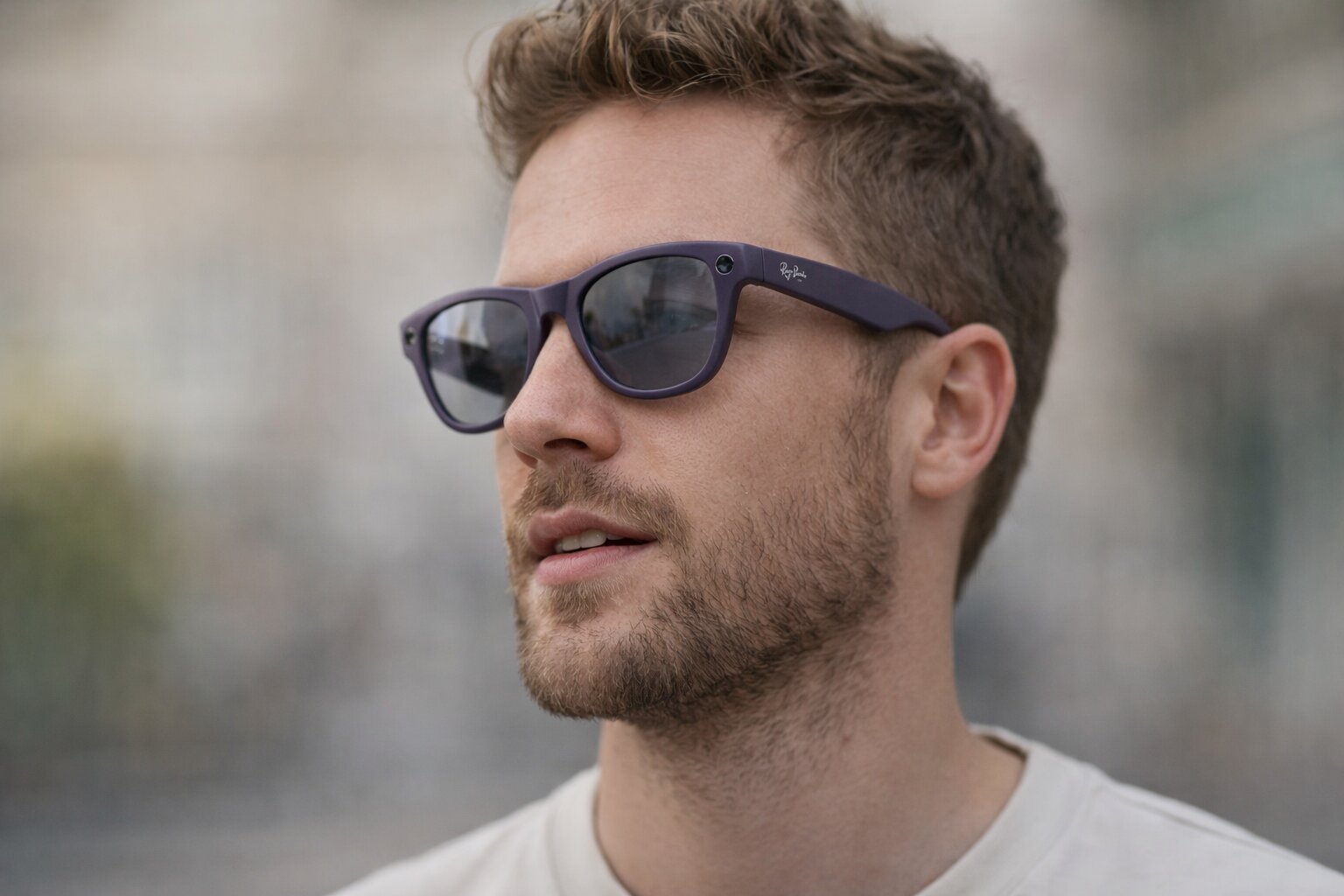 Meta se odvrací od metaverse a místo toho navýší produkci AI brýlí