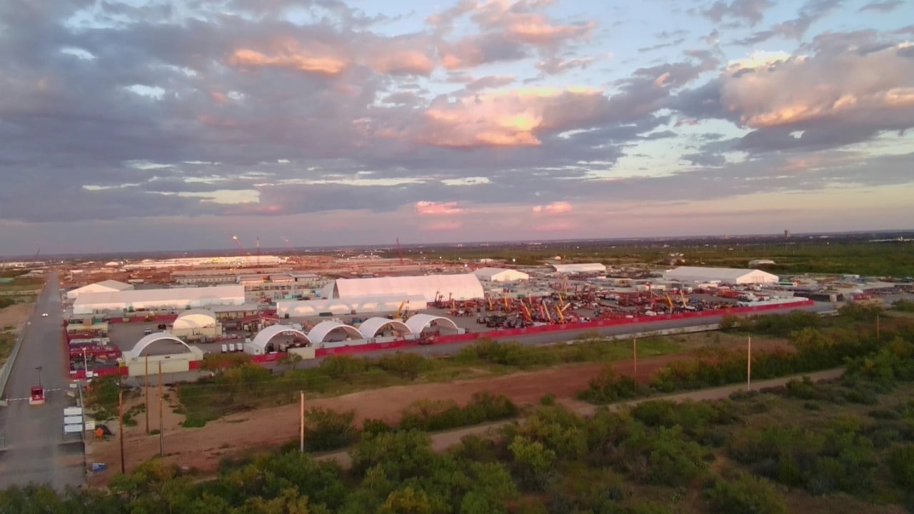 Proč OpenAI opustila datová centra v Texasu, která nyní přebírá Microsoft