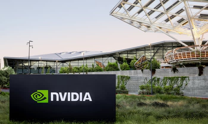 Nvidia chystá čip pro rychlejší AI a investuje 4 miliardy do fotoniky