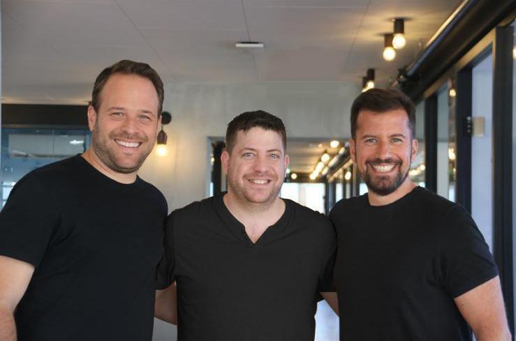 Zakladatelé startupu Cymbio.