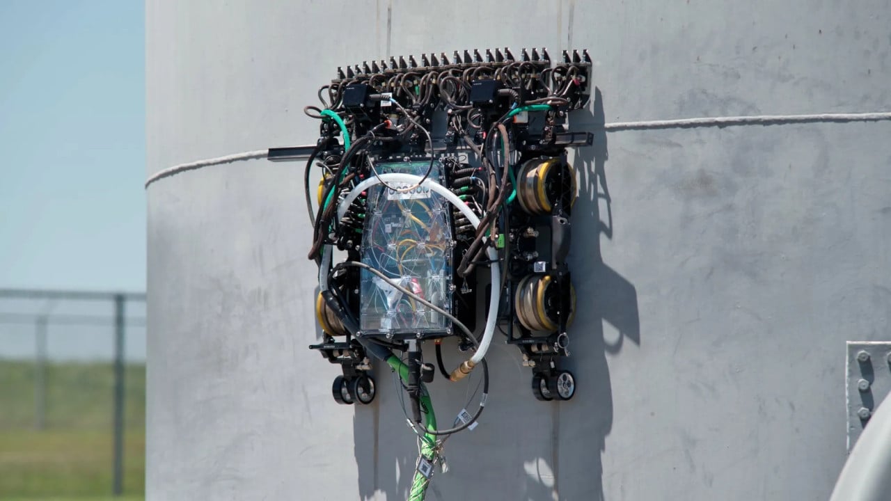 US Navy nasadí roboty na trupy lodí