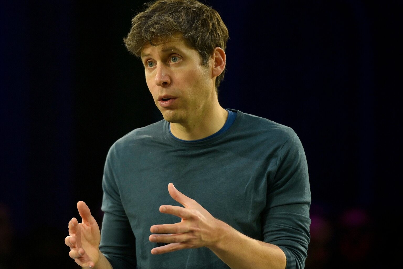 Altman prohlásil AGI za realitu, pak to vzal zpět. Jaká je pravda?