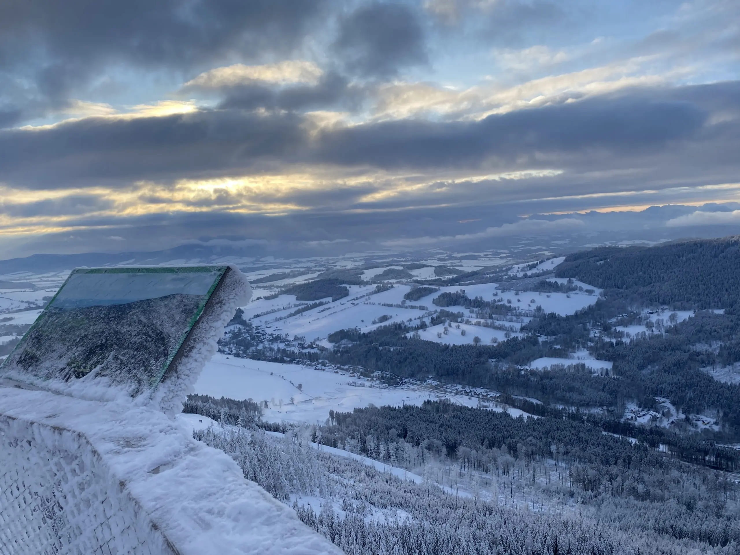 stezka-v-oblacich-nadherny-vyhled10-scaled