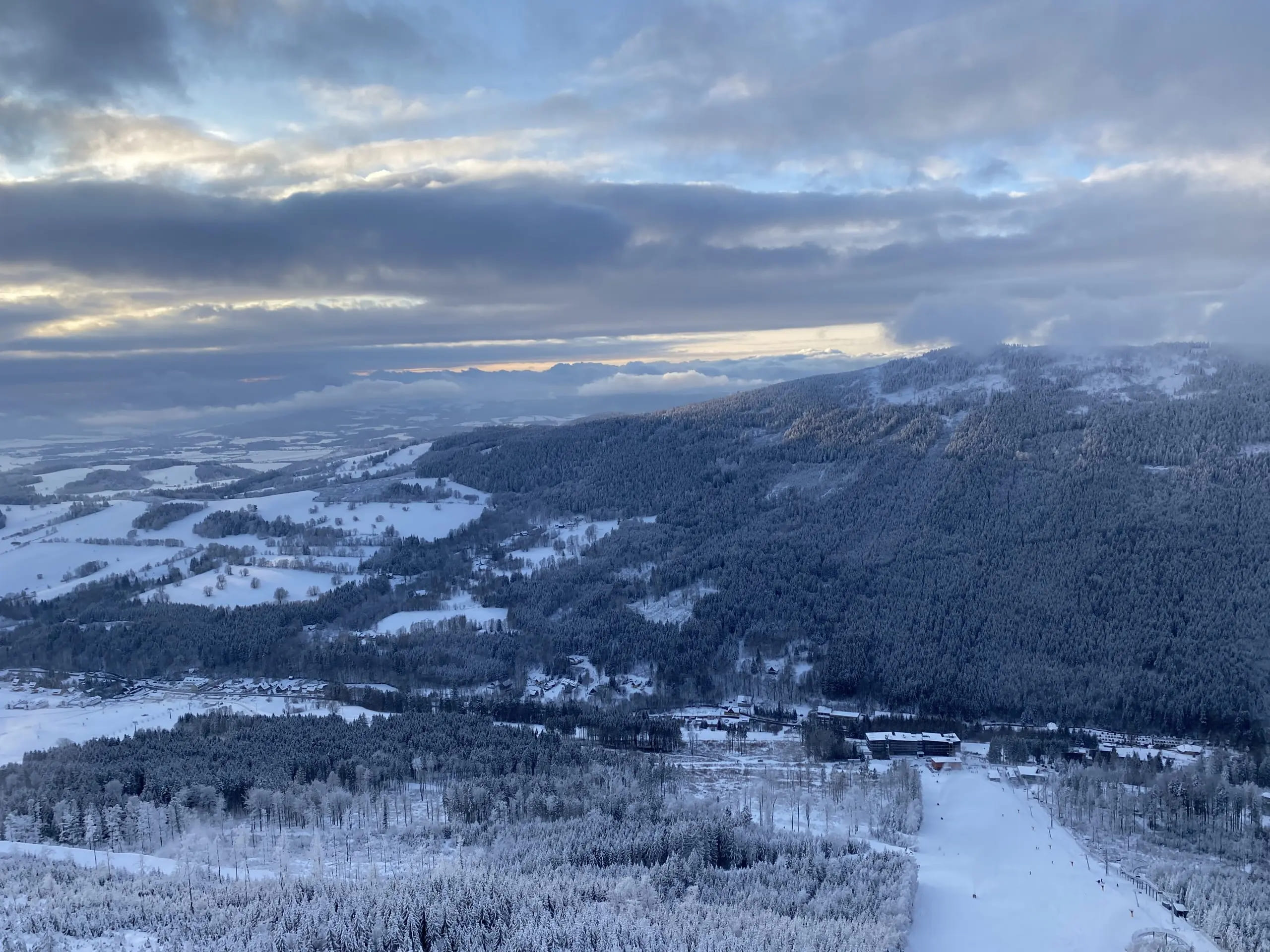 stezka-v-oblacich-nadherny-vyhled9-scaled