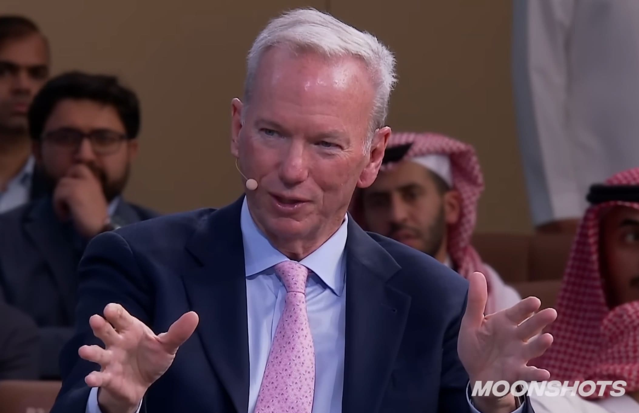 Bývalý CEO Googlu Eric Schmidt se obává, že většina vlád bude používat levné Čínské AI modely