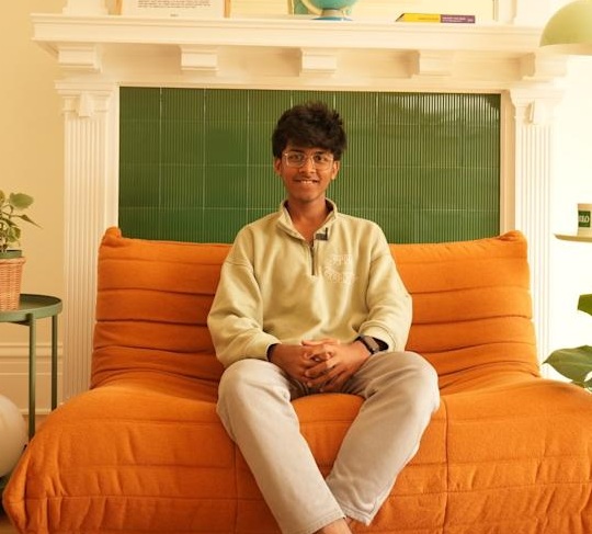 19letý Ind z Mumbai získal miliony $ na AI Supermemory