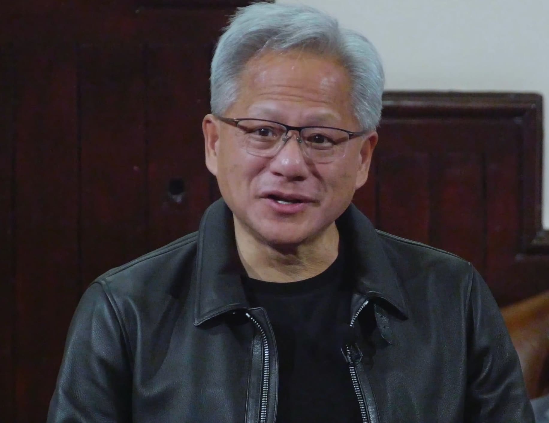 Jensen Huang radí zaměstnancům: Používejte AI co nejvíc to jde!