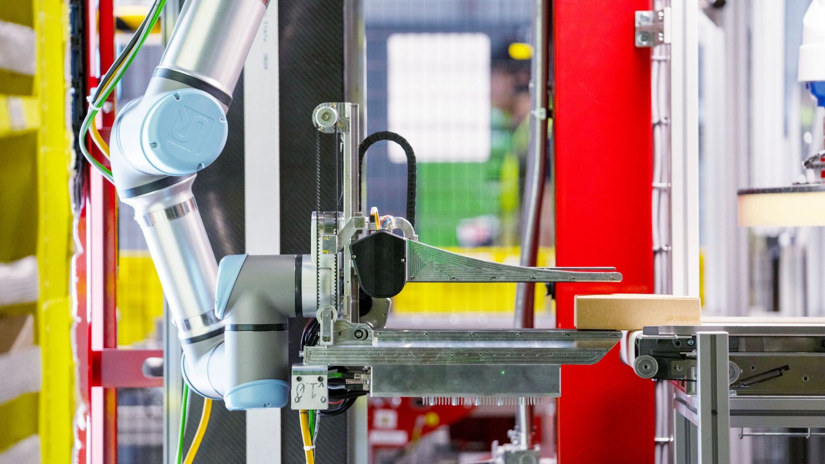 Amazon Vulcan: Revoluční robot s hmatovým čidlem mění budoucnost skladových operací