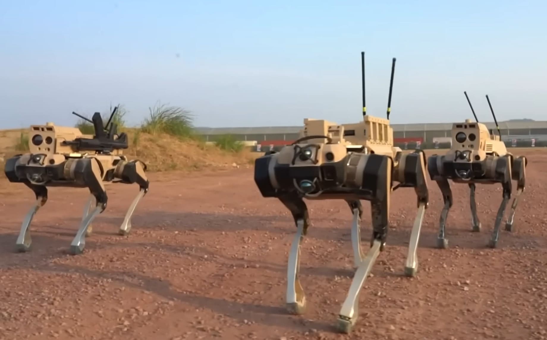 Čínu povedou do války o Tchaj-wan smečky robotických vlků